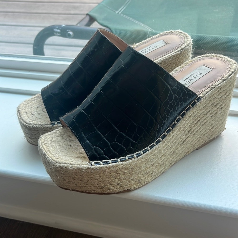 Steve Madden black crocodile wedge